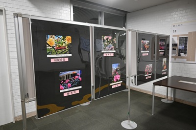 南大塚ロビー展示「令和8年度　第13回大塚バラまつりフォトコンテスト受賞作品展」