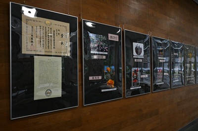 南大塚ロビー展示「令和7年度　第12回大塚バラまつりフォトコンテスト受賞作品展」