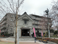 ソメイヨシノ桜の発祥地・駒込の『門と蔵のある広場』に来ませんか？