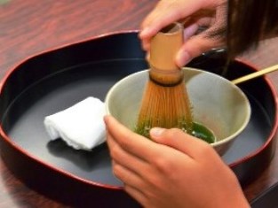 お茶・いけ花親子体験教室2013年の様子その3