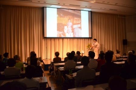 会場は平野氏の語りの世界に